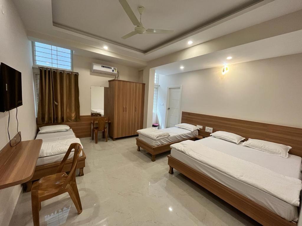 Seema Palace Inn 1 Km From Railwaystaion Майсуру Екстер'єр фото